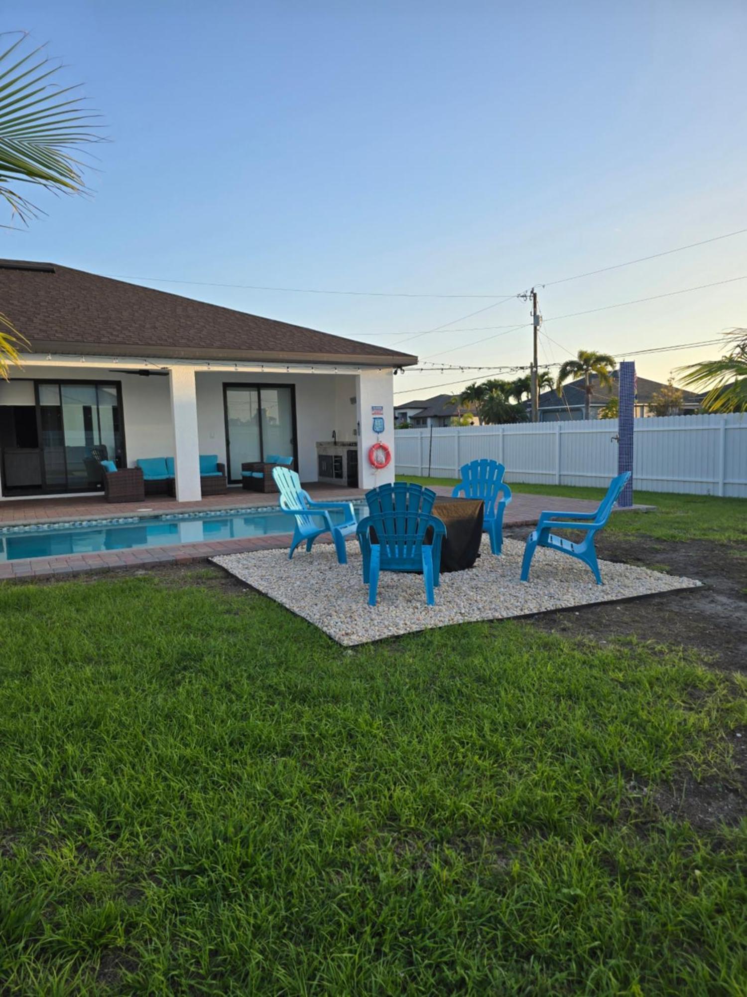 Casa Sevilla, Heated Pool, Sleeps 9, 4B3B Cape Coral Exterior foto